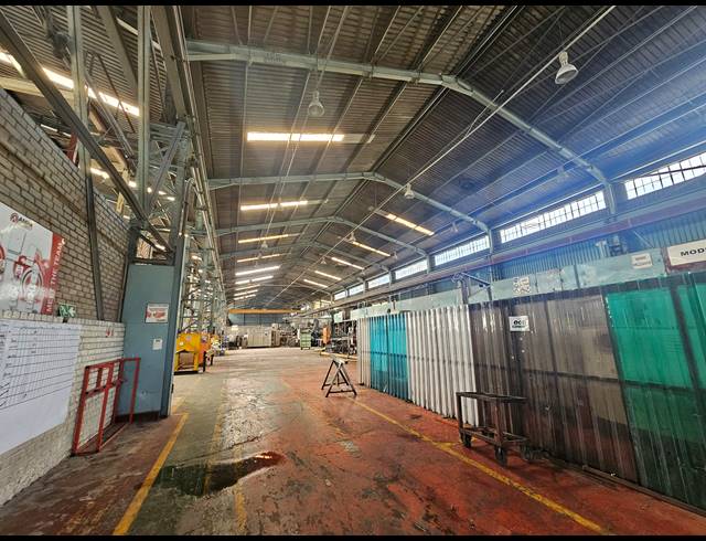 9,058M² WAREHOUSE FOR SALE IN TUNNEY